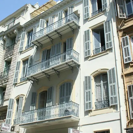 Marly's Ξενοδοχείο 2*